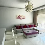 Daire Nicosia's Diamond
